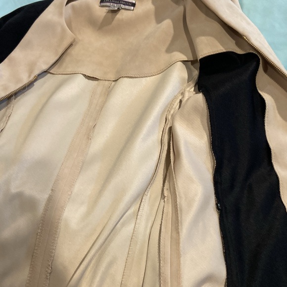 Professional top. Tan and black - Picture 5 of 6